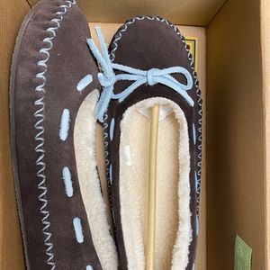 LL Bean slippers